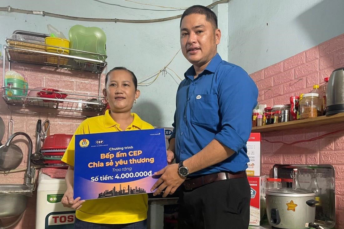 Vượt khó cùng đoàn viên