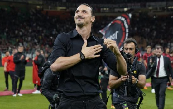 Zlatan Ibrahimovic giải nghệ ở tuổi 41, chia tay m&atilde;i m&atilde;i b&oacute;ng đ&aacute; - Ảnh 2.
