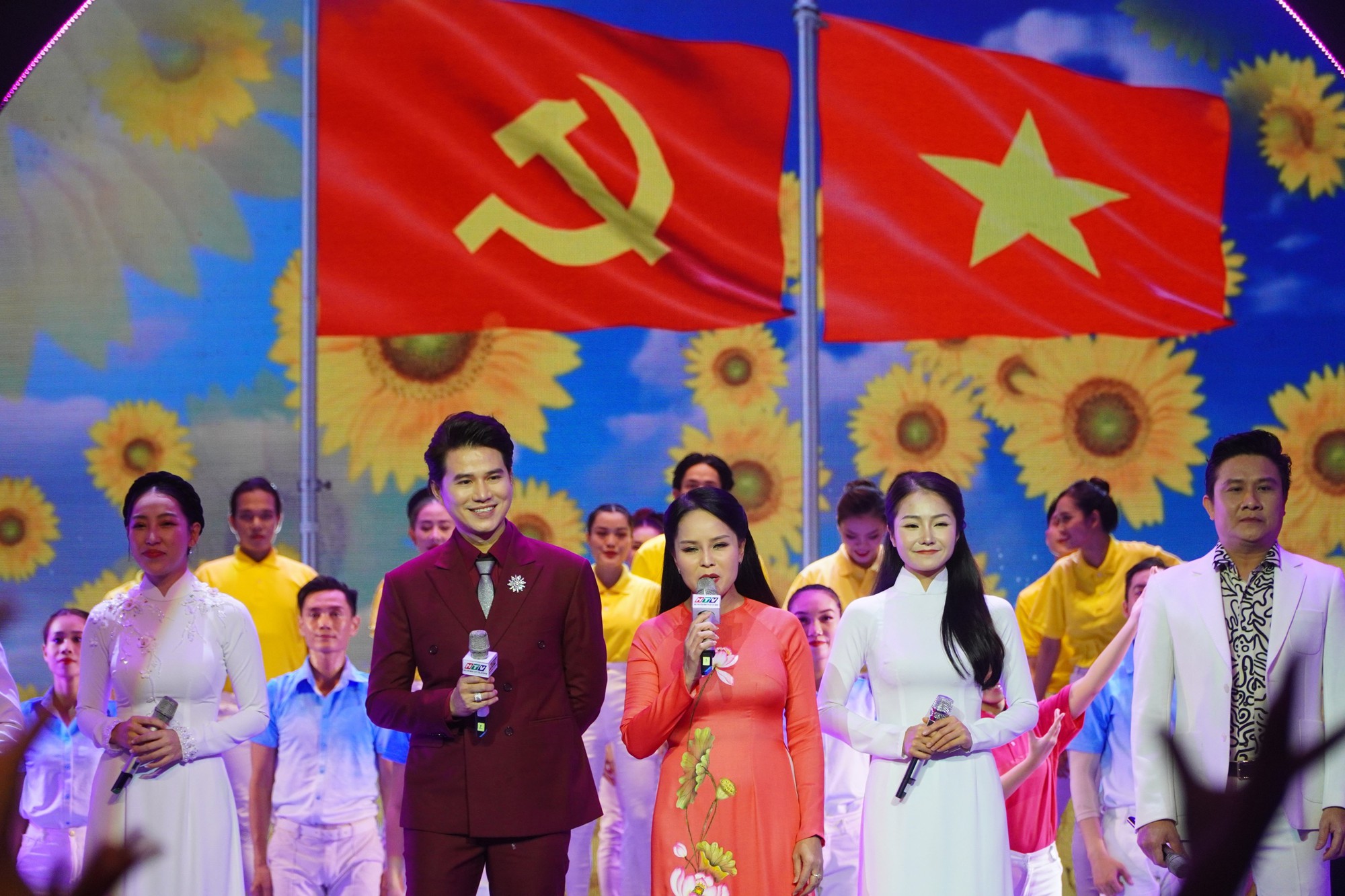 Vang mãi bài ca Hồ Chí Minh - Ảnh 8.
