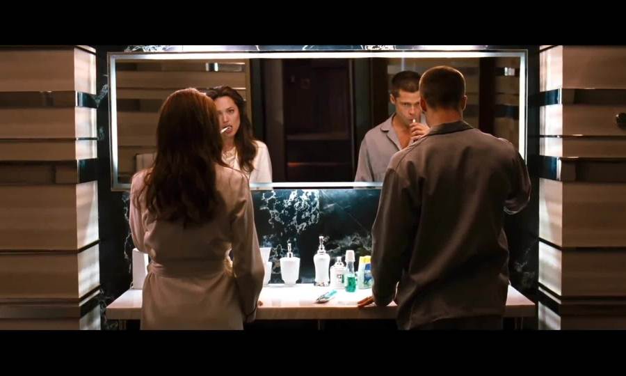 (r) Angelina Jolie: t&agrave;i năng tỏa s&aacute;ng, t&igrave;nh duy&ecirc;n lận đận - Ảnh 4.