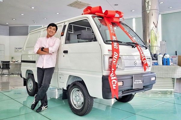 Suzuki Blind Van - “Bạn đồng hành” mới của Trần Đặng Đăng Khoa