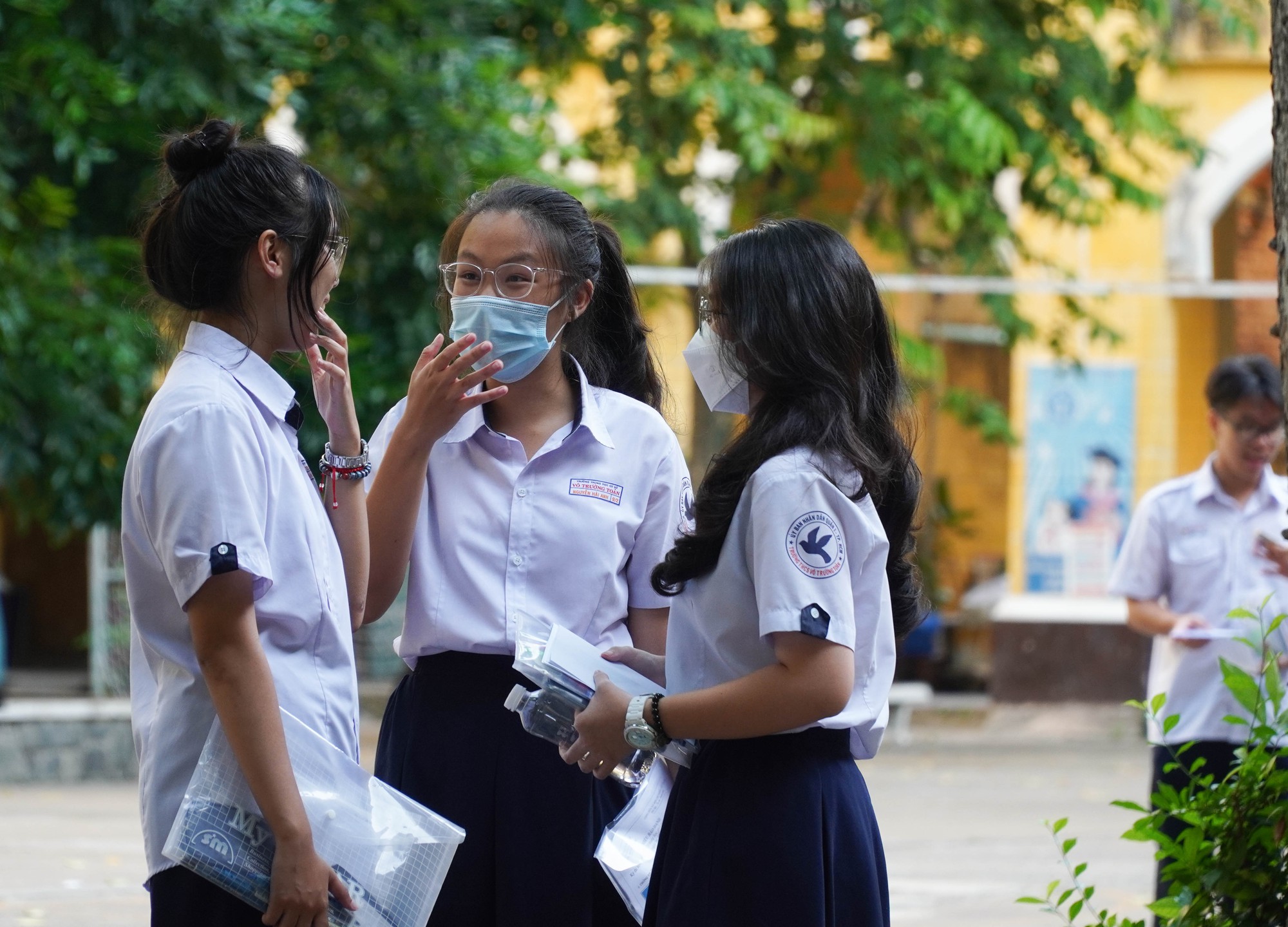 Hình ảnh sau khi kết thúc bài thi môn chuyên kỳ thi tuyển sinh lớp 10 - Ảnh 4.
