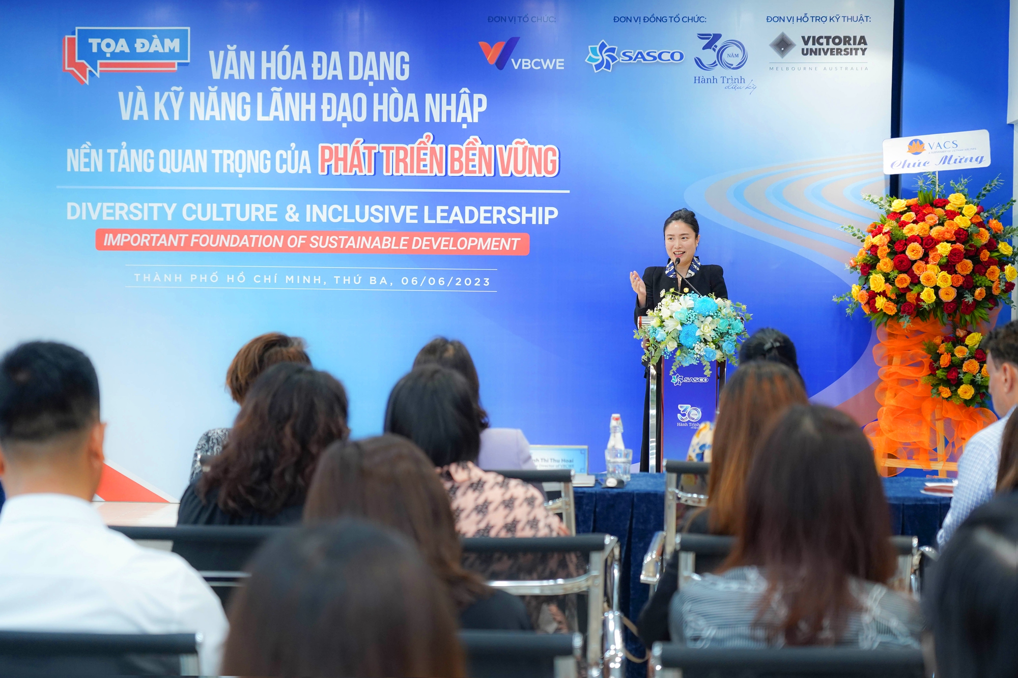 Văn h&oacute;a đa dạng v&agrave; kỹ năng l&atilde;nh đạo h&ograve;a nhập - Nền tảng quan trọng của ph&aacute;t triển bền vững - Ảnh 3.