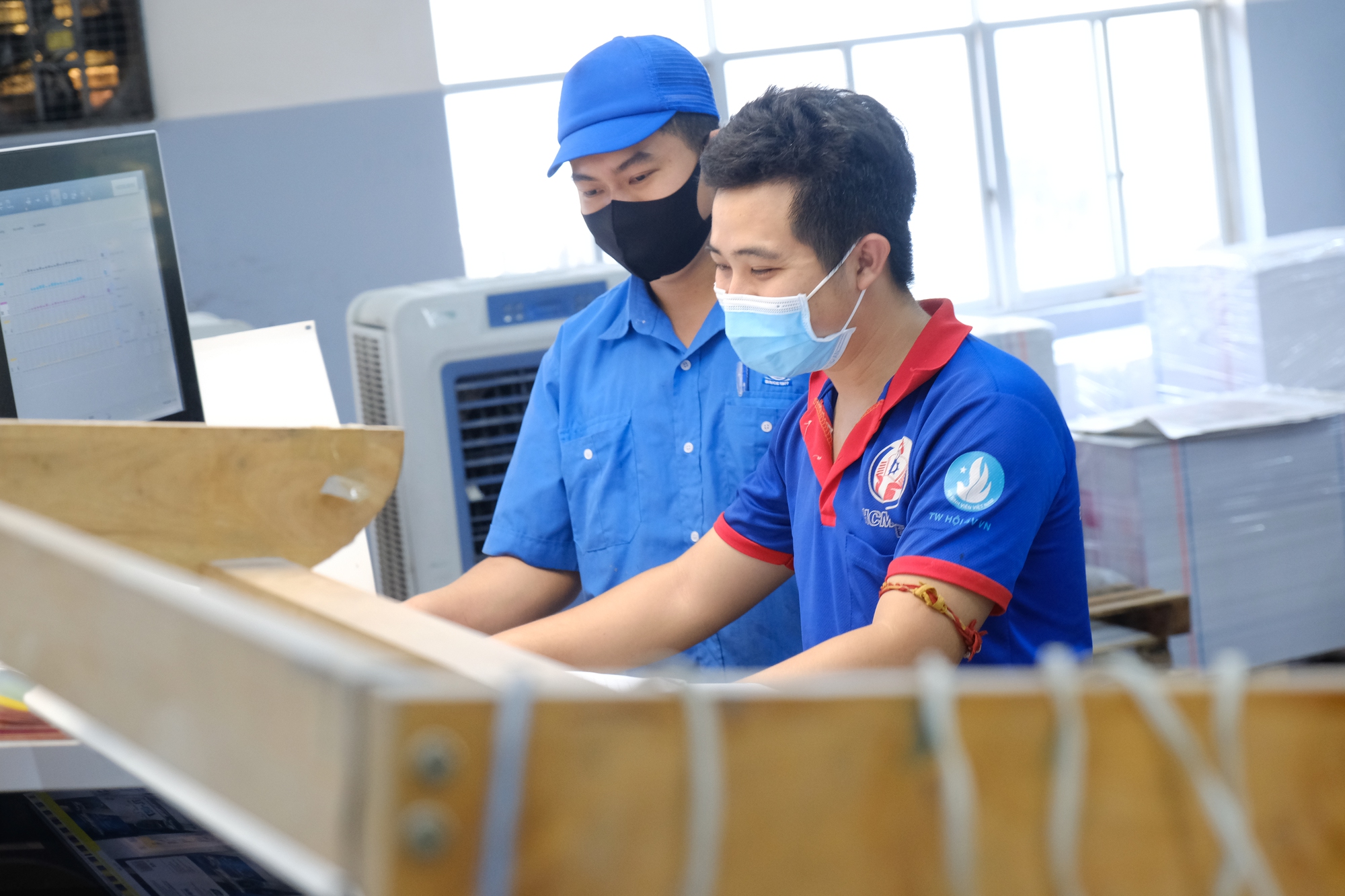 Những ông bà chủ “kỳ lạ”: Tổng giám đốc không mặc vest- Ảnh 1.