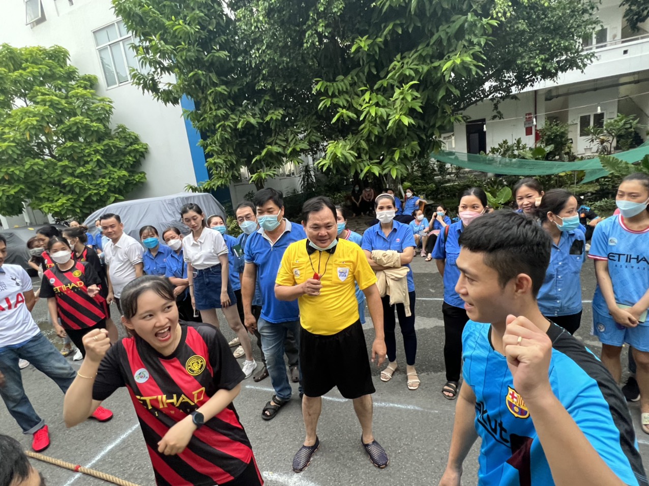 Những ông bà chủ “kỳ lạ”: Tổng giám đốc không mặc vest- Ảnh 5.