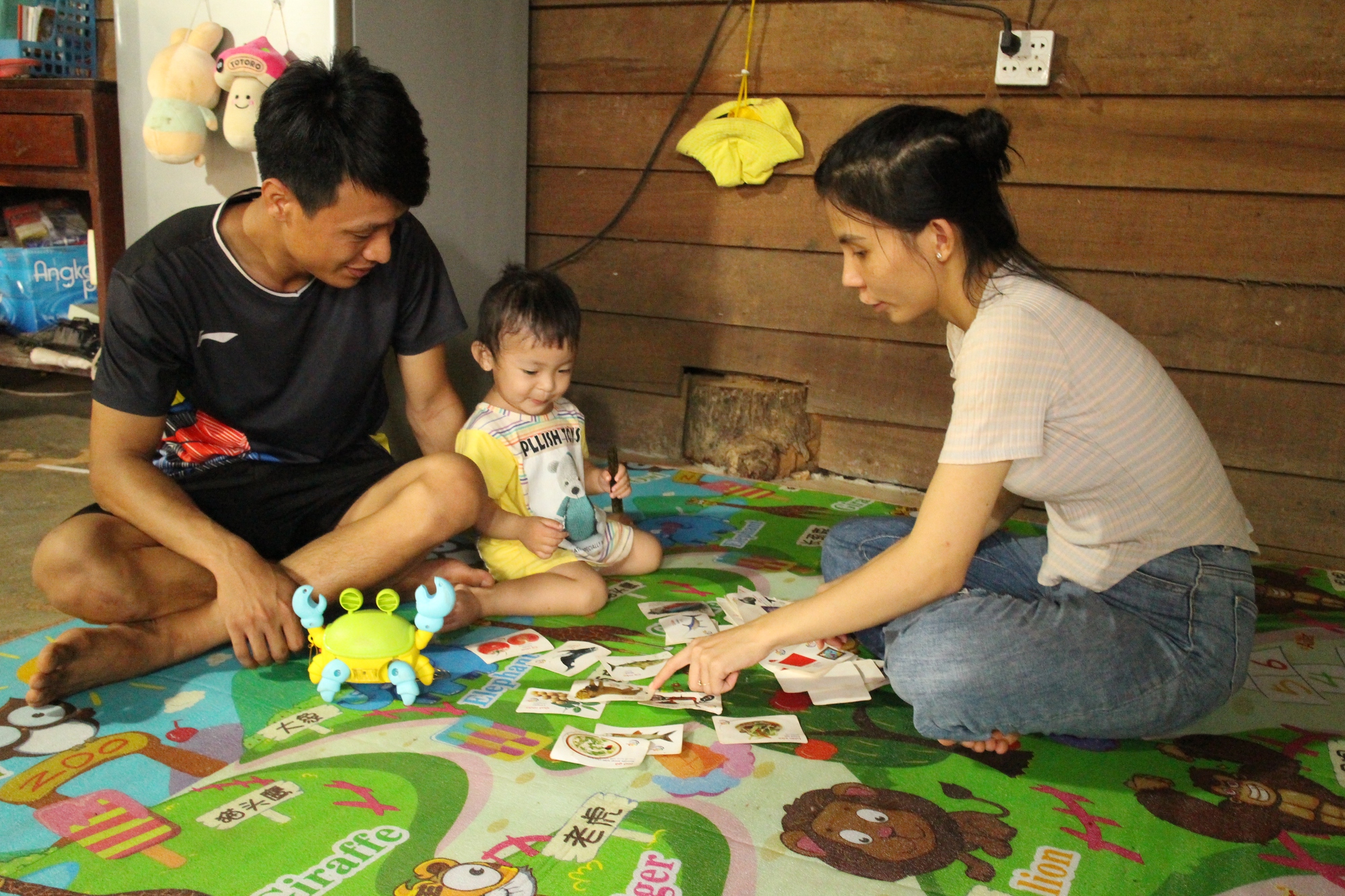 Duy&ecirc;n l&agrave;nh tr&ecirc;n đất Campuchia - Ảnh 1.