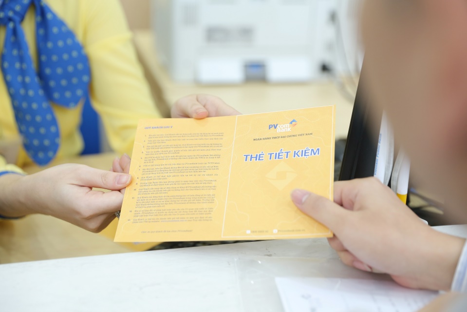 10.000 quà tặng tiền mặt dành cho khách hàng gửi tiết kiệm tại PVcomBank - Ảnh 1.