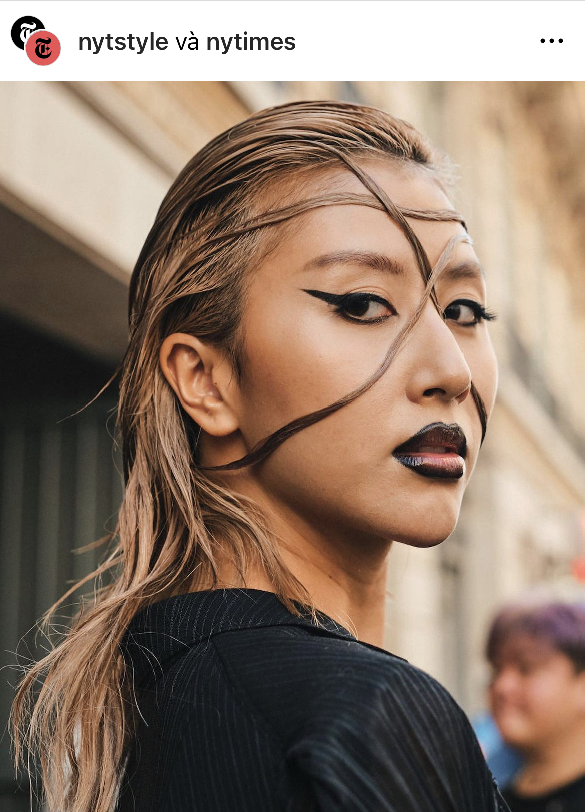 D&ugrave;ng t&oacute;c để makeup, Quỳnh Anh Shyn l&ecirc;n thẳng The New York Times - Ảnh 3.