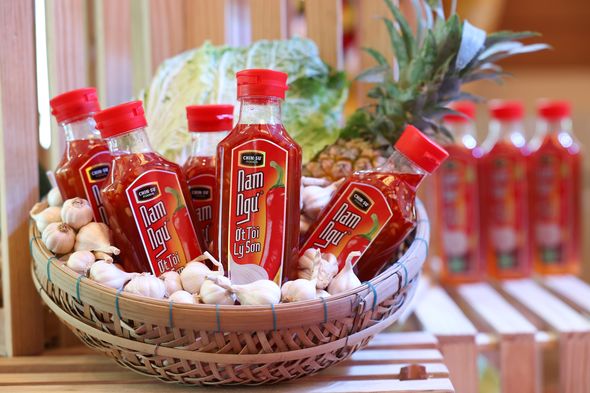 Ký kết cung ứng dài hạn tỏi Lý Sơn để chế biến Nam Ngư ớt tỏi Lý Sơn - Ảnh 2.