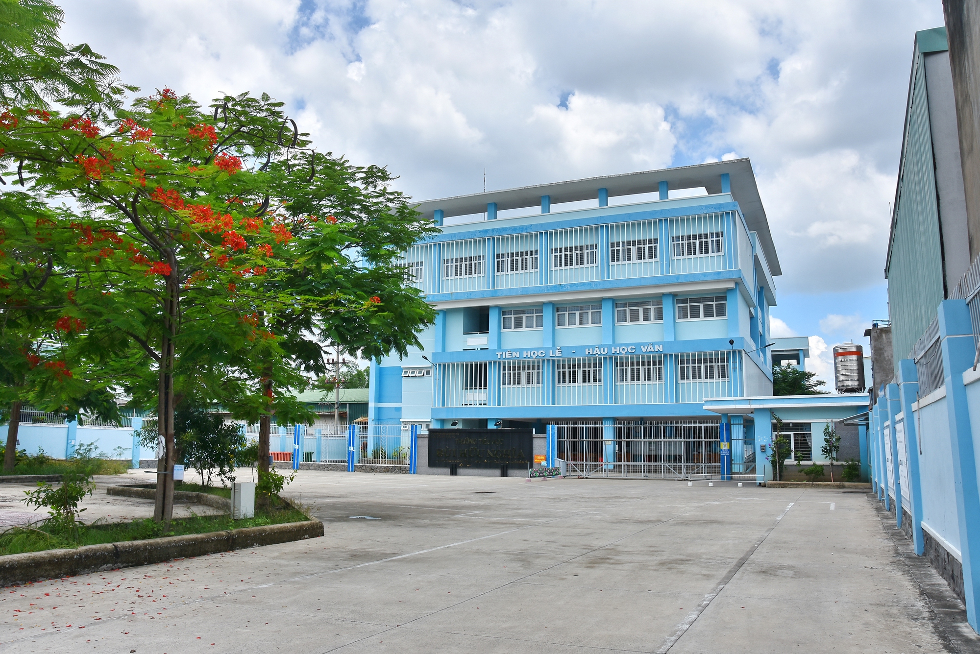 Những người làm hoa cho đất: Bùi Hữu Nghĩa: Giọng thơ lạ mà quen của Nam Kỳ