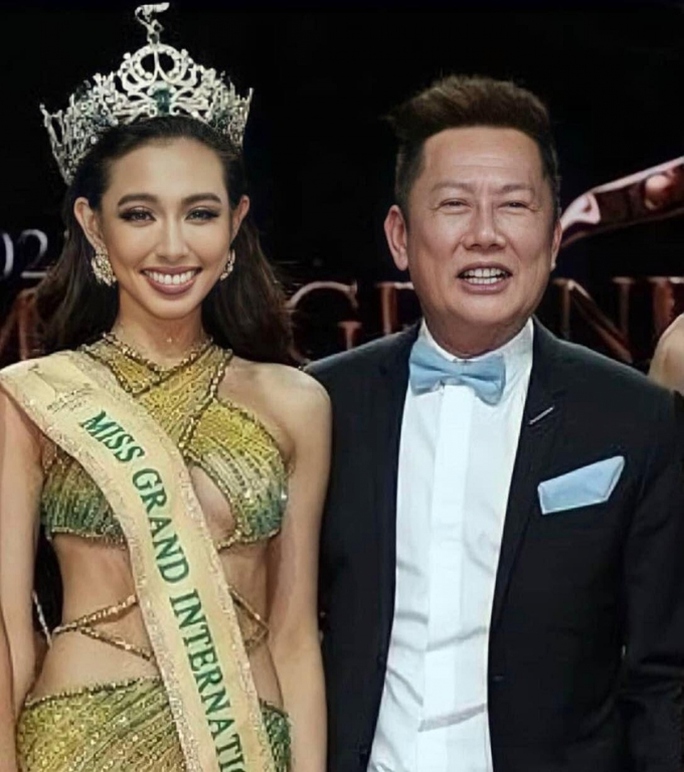 Ông Nawat lên tiếng việc hoa hậu Thùy Tiên gỡ danh hiệu - Ảnh 2.