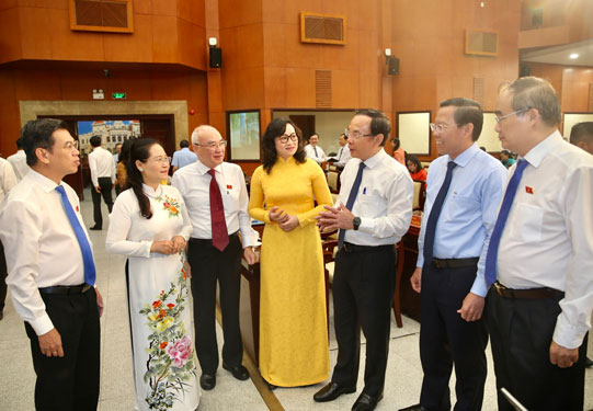 Đồng lòng đưa TP HCM phát triển