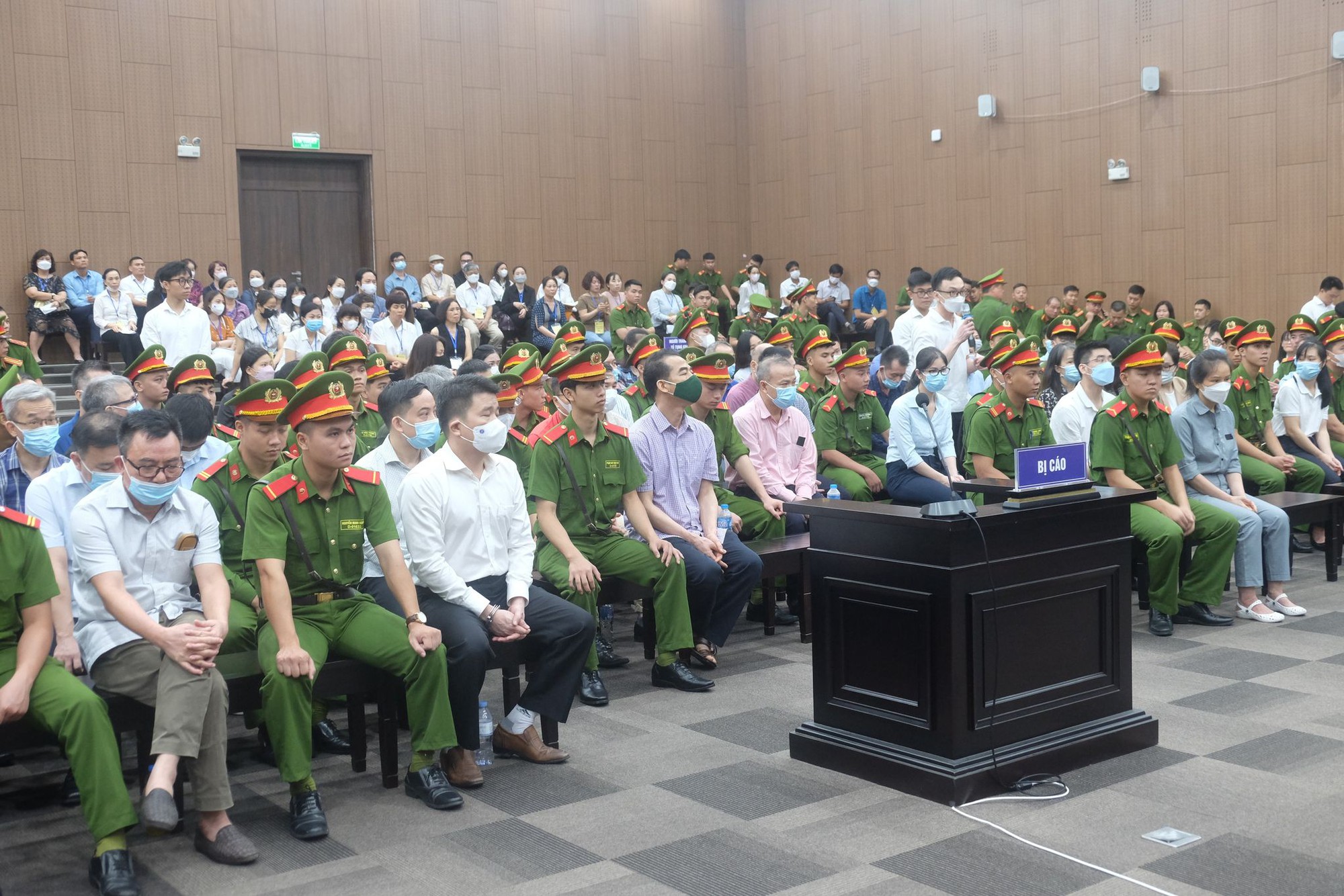 Xét xử vụ án "Chuyến bay giải cứu": Doanh nghiệp khai "bị ép phải đưa hối lộ"