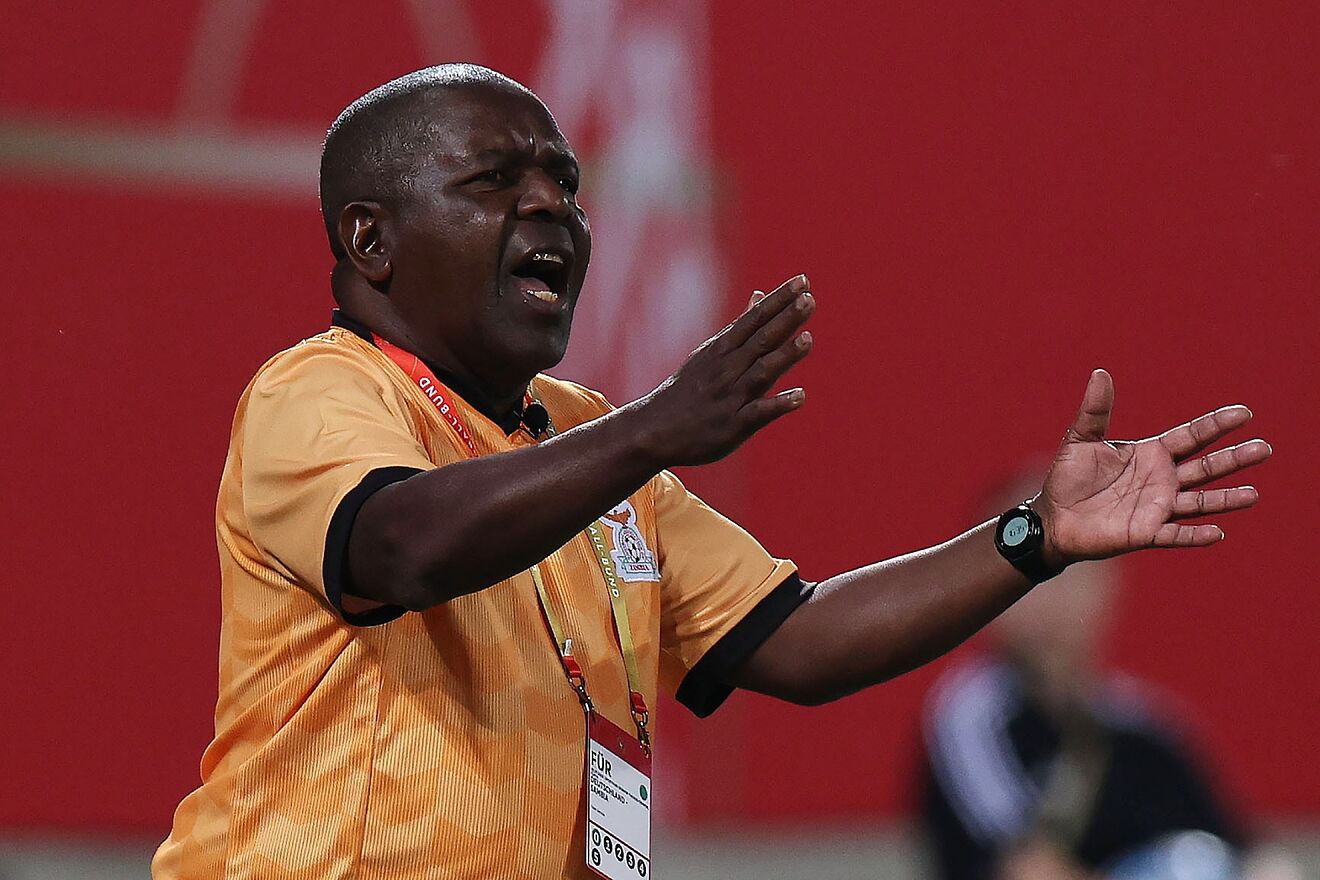 Động trời World Cup nữ 2023: Tuyển Zambia tố HLV trưởng lạm dụng t&igrave;nh dục cầu thủ - Ảnh 1.