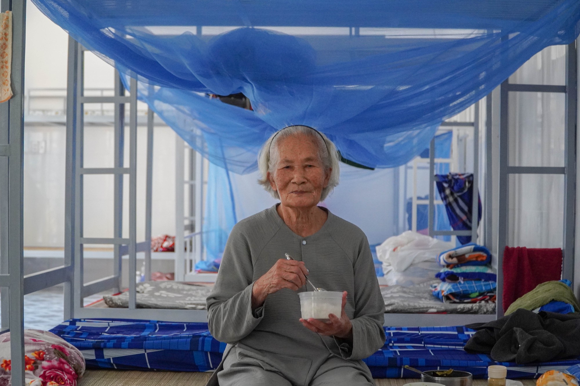[eMagazine] - Bỏ &ldquo;tiền t&uacute;i&rdquo; x&acirc;y nh&agrave; t&igrave;nh thương cho bệnh nh&acirc;n ngh&egrave;o- Ảnh 9.