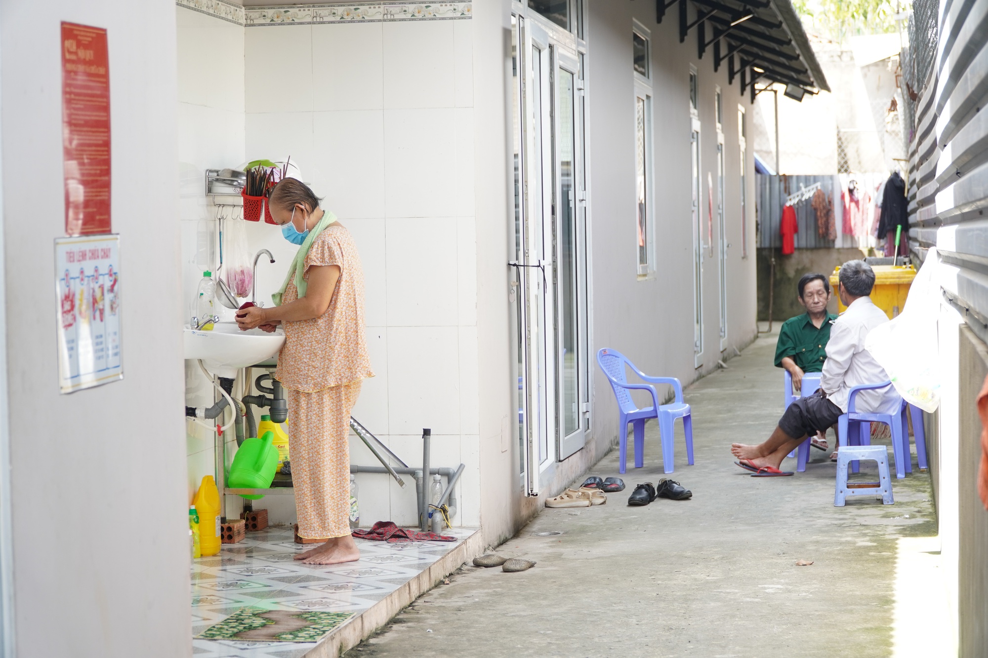 [eMagazine] - Bỏ &ldquo;tiền t&uacute;i&rdquo; x&acirc;y nh&agrave; t&igrave;nh thương cho bệnh nh&acirc;n ngh&egrave;o- Ảnh 14.