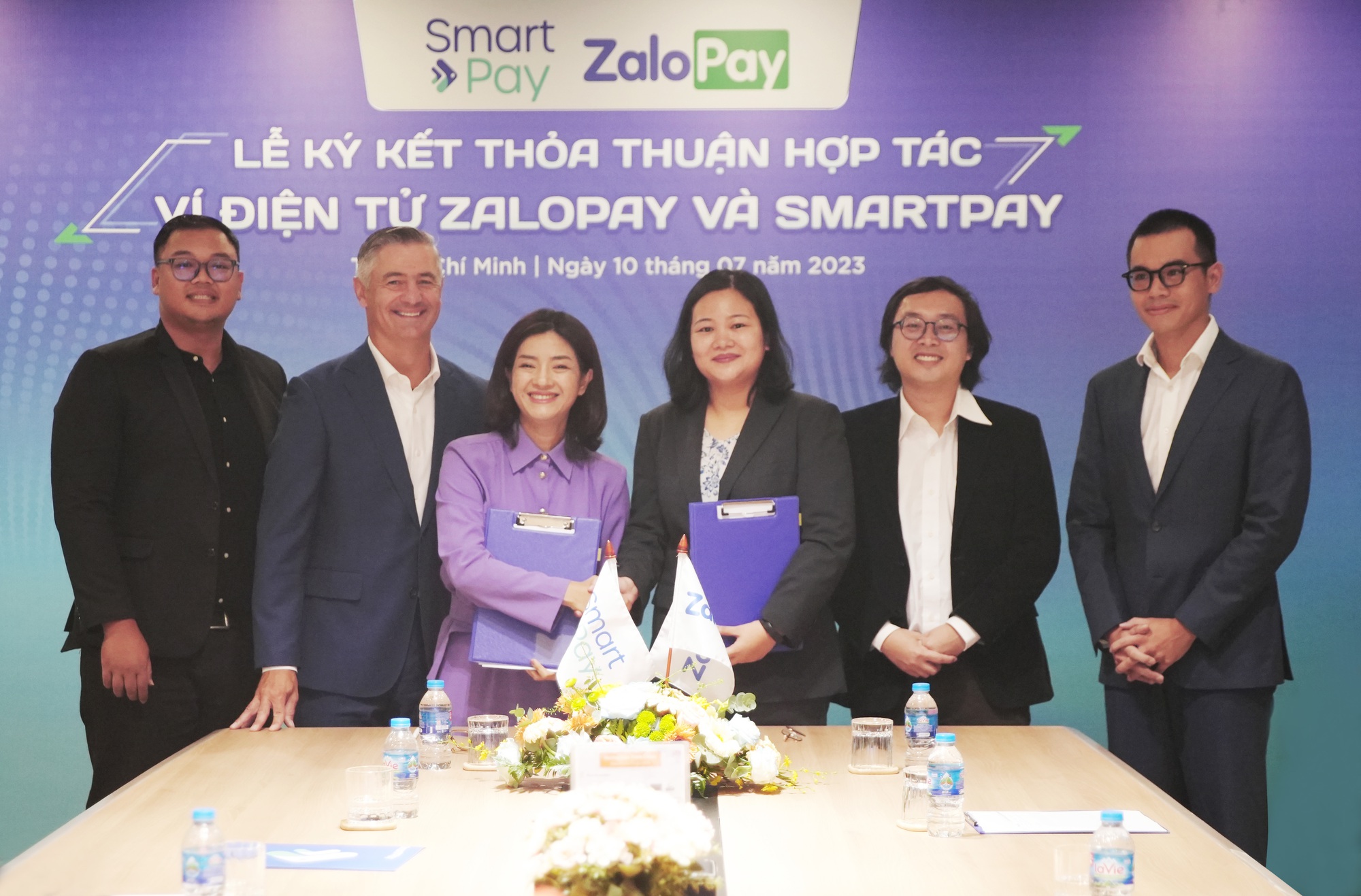 SmartPay hợp tác ZaloPay đẩy mạnh thanh toán qua mã QR - Ảnh 1. SmartPay hợp tác ZaloPay đẩy mạnh thanh toán qua mã QR - Ảnh 1.