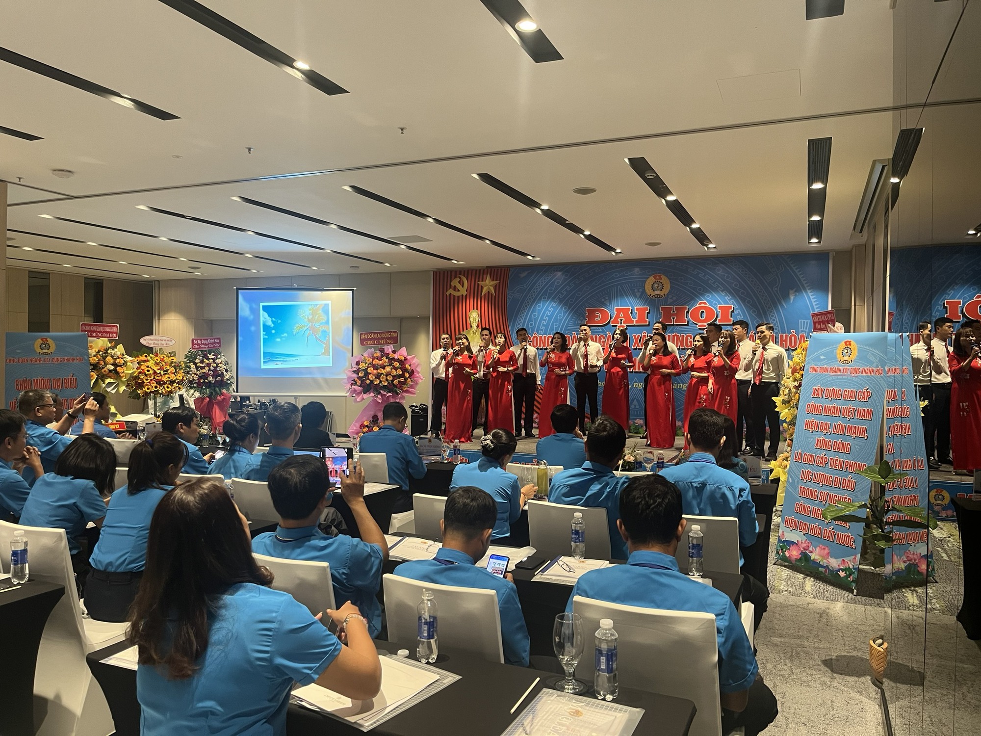 Công đoàn Xây dựng Khánh Hòa ổn định việc làm, thu nhập cho người lao động - Ảnh 4.