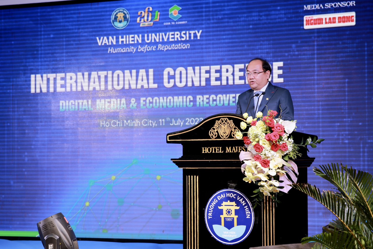Hơn 100 chuy&ecirc;n gia, giảng vi&ecirc;n trao đổi về tầm quan trọng của truyền th&ocirc;ng số - Ảnh 3.