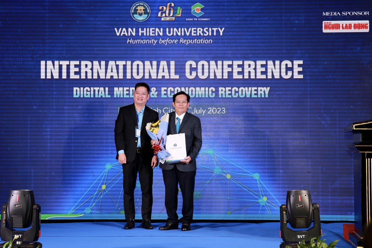 Hơn 100 chuy&ecirc;n gia, giảng vi&ecirc;n trao đổi về tầm quan trọng của truyền th&ocirc;ng số - Ảnh 5.