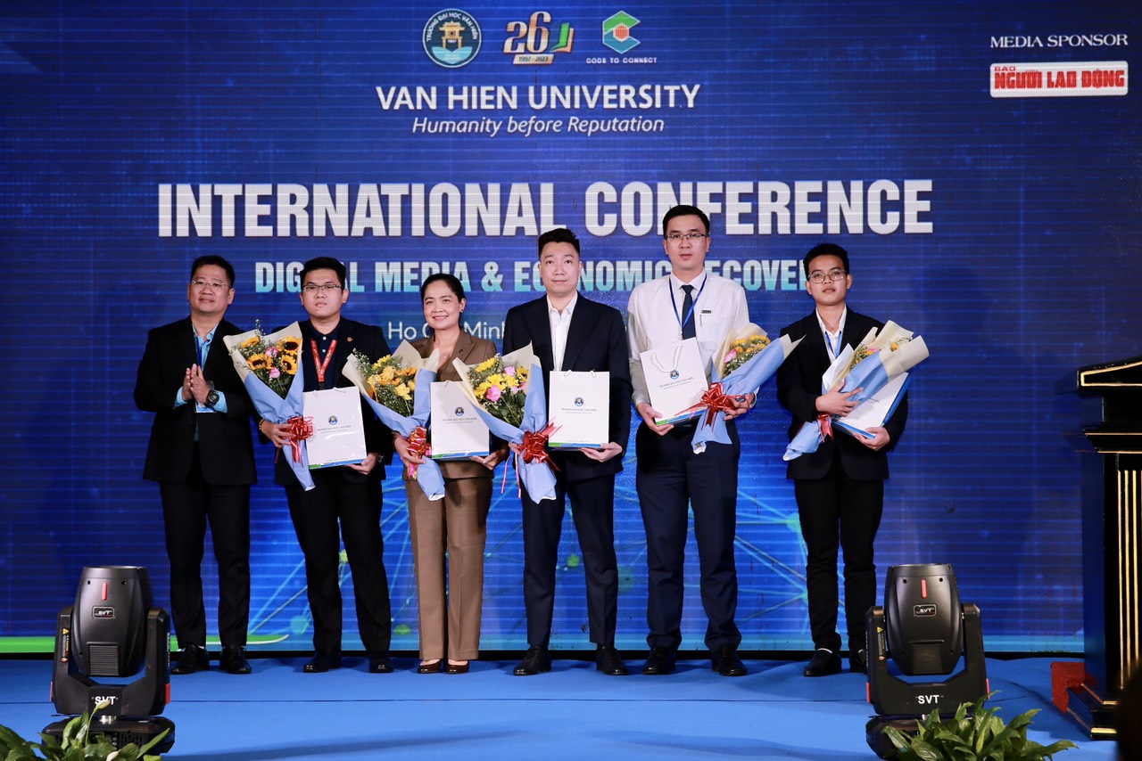 Hơn 100 chuy&ecirc;n gia, giảng vi&ecirc;n trao đổi về tầm quan trọng của truyền th&ocirc;ng số - Ảnh 6.