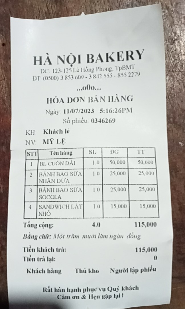 Tiệm bánh lớn nhất tỉnh Đắk Lắk in ngày sản xuất sau... ngày bán! - Ảnh 2.