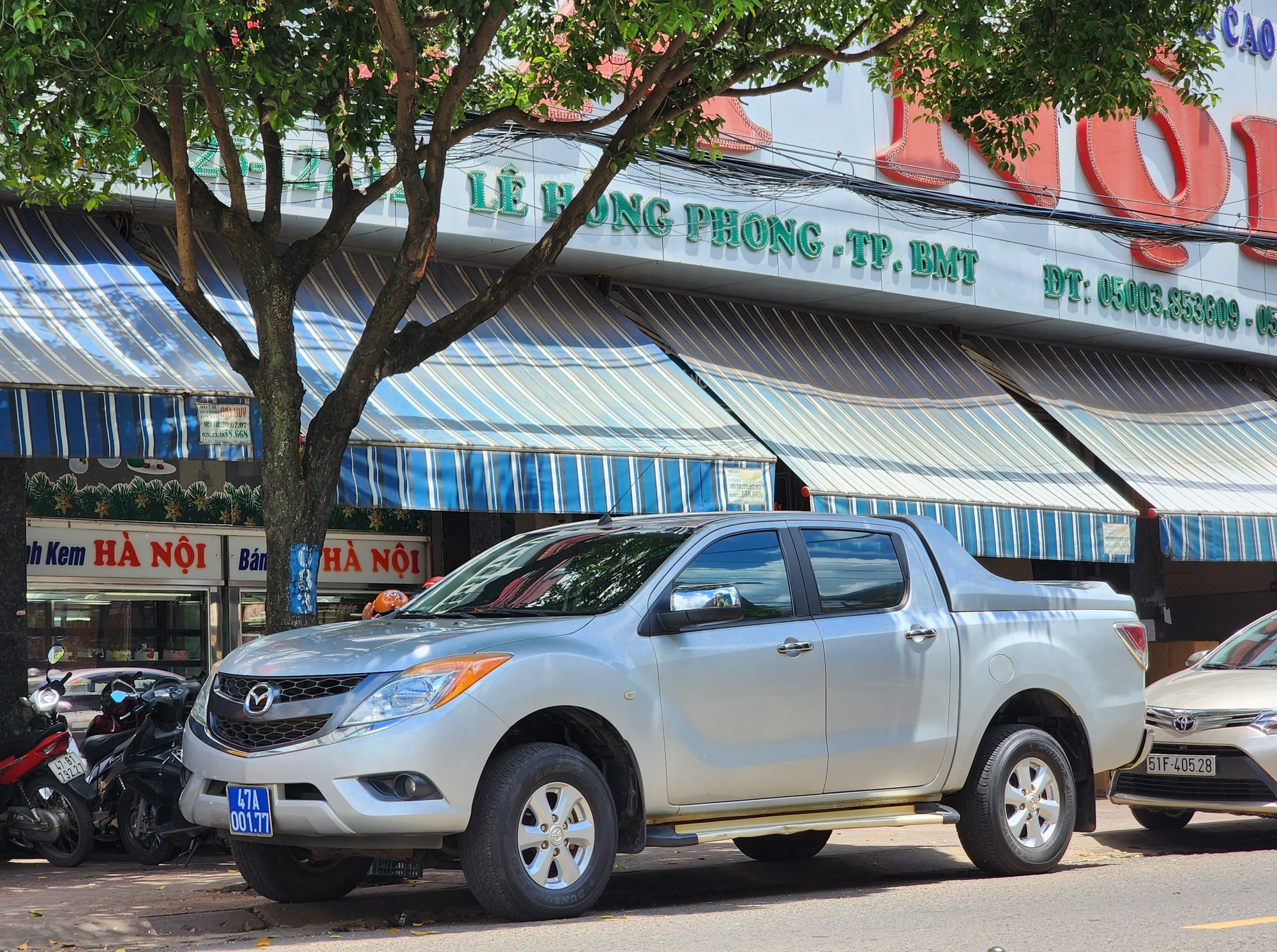 Tiệm b&aacute;nh m&igrave; in ng&agrave;y sản xuất sau... ng&agrave;y b&aacute;n từng bị xử phạt - Ảnh 1.