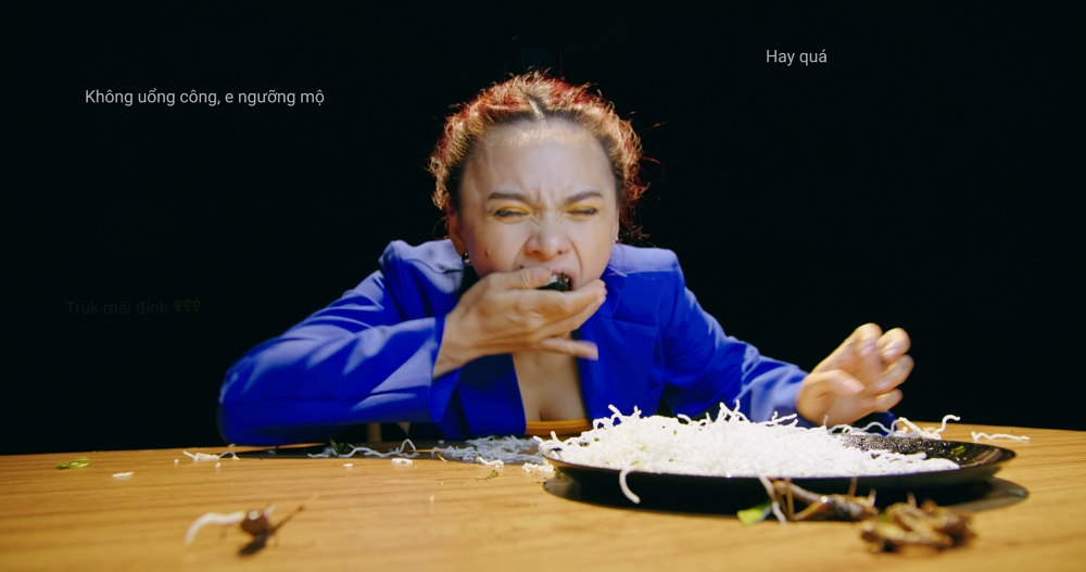 Ngân 98 và Ngọc Phước đối đầu "ăn chống no" trong phim của Khương Ngọc