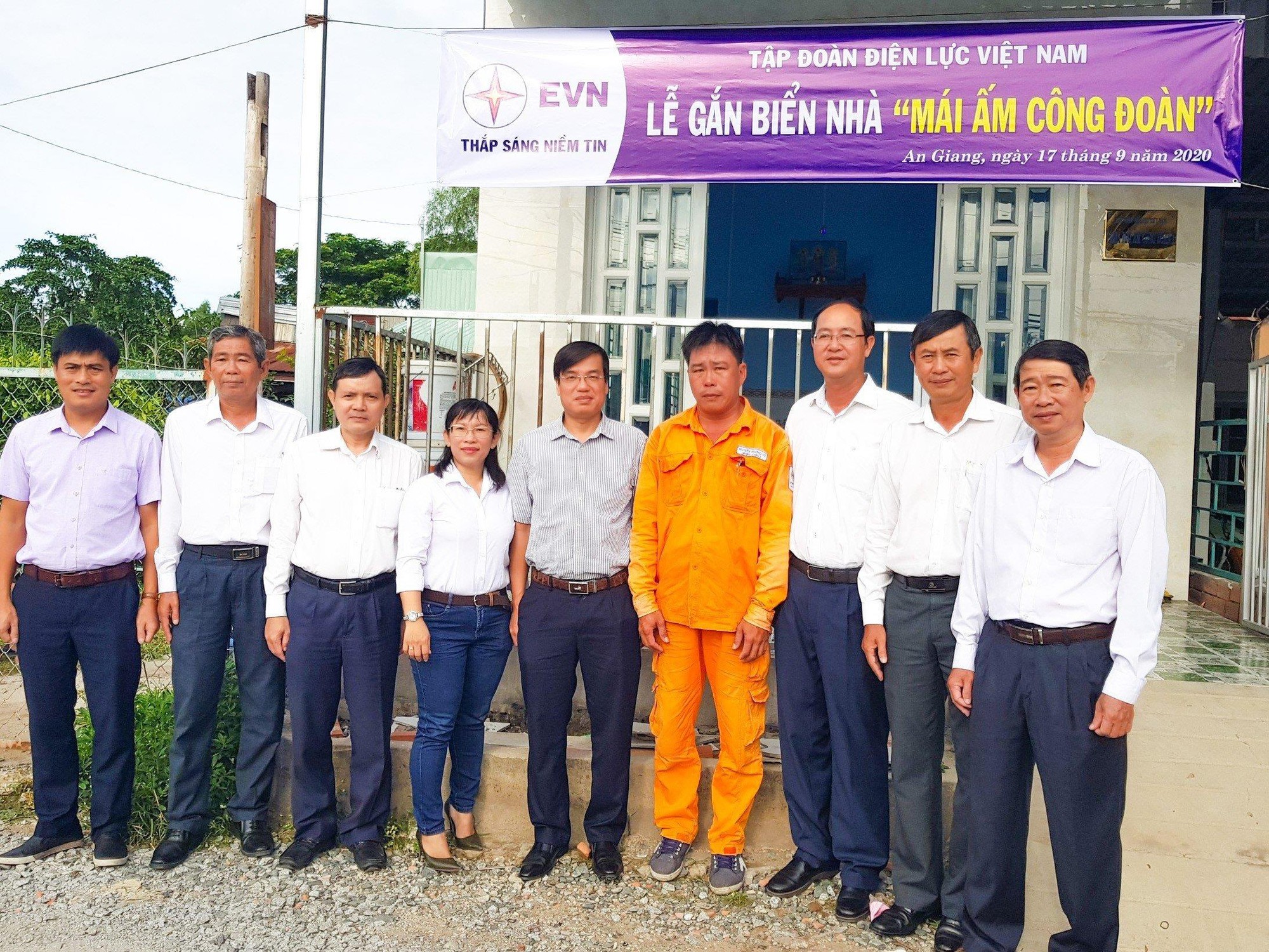 Công đoàn Tổng Công ty Điện lực miền Nam: Chỗ dựa tin cậy cho công nhân - Ảnh 4.