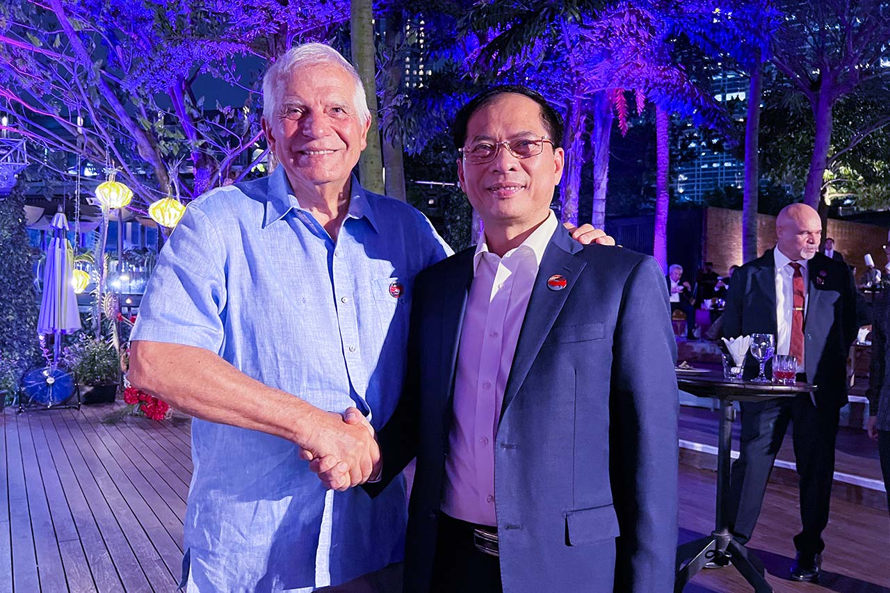 Bộ trưởng Ngoại giao B&ugrave;i Thanh Sơn gặp Ngoại trưởng Mỹ Antony J. Blinken - Ảnh 3.