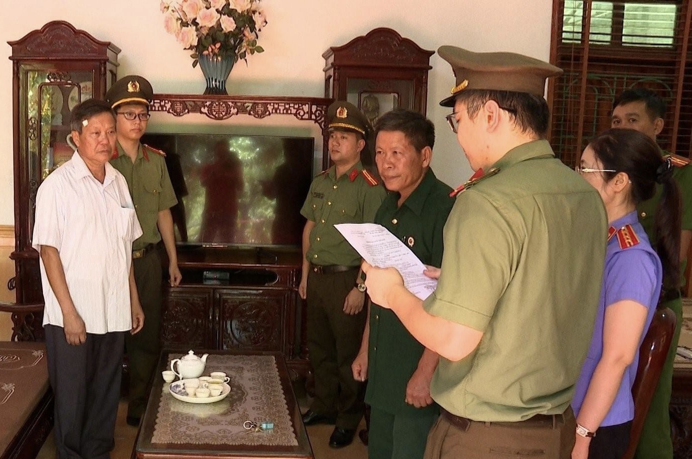 Bắt nguyên phó giám đốc Sở Kế hoạch và Đầu tư tỉnh Phú Thọ - Ảnh 3.