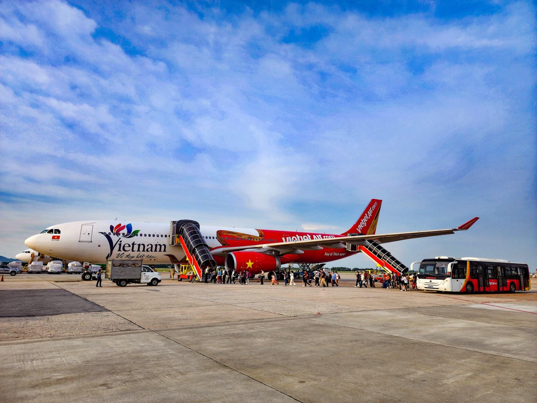 Vietjet đón tàu bay lớn cùng biểu tượng Du lịch Việt Nam - Ảnh 1.