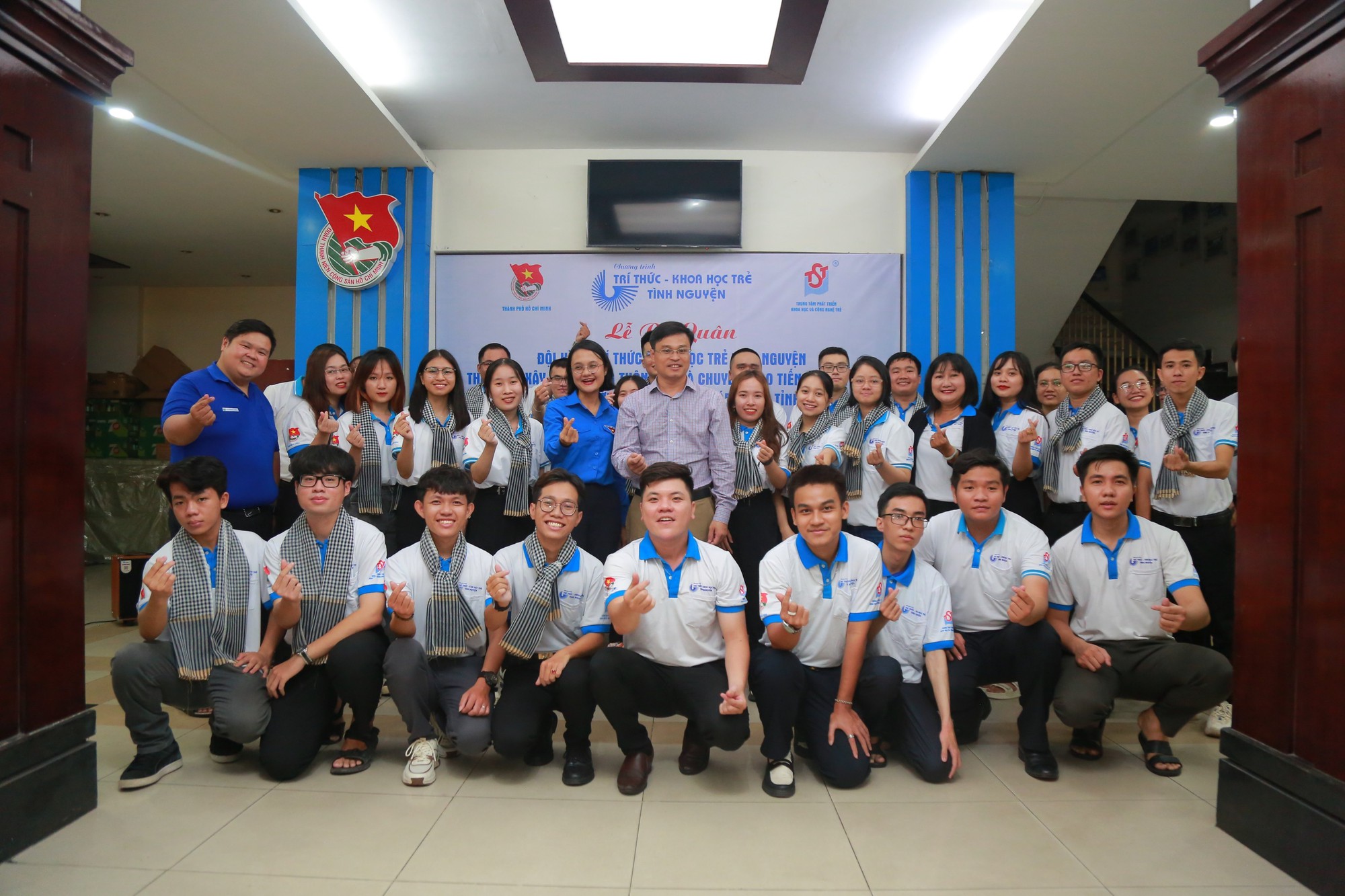 TP HCM: Lập đội h&igrave;nh Tr&iacute; thức khoa học trẻ t&igrave;nh nguyện - Ảnh 4.