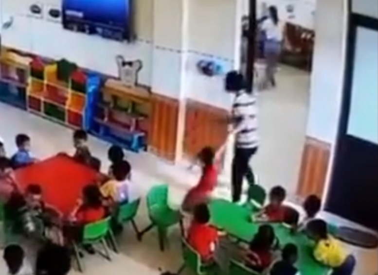 Đình chỉ cô giáo kéo lê, tát trẻ mầm non