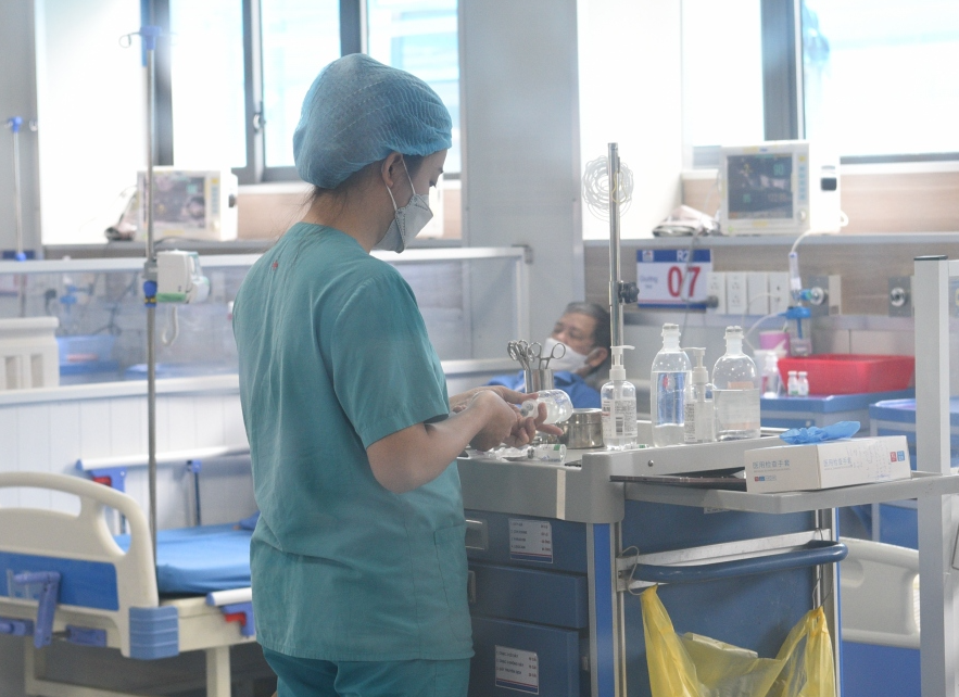 Dịch COVID-19 hôm nay: Ca nhiễm giảm mạnh