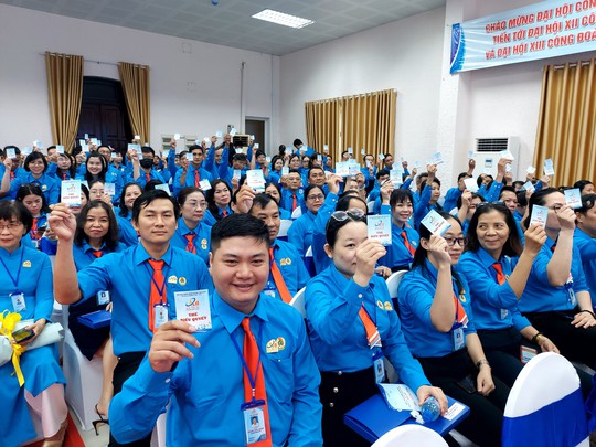 &Ocirc;ng Đinh Trần Thanh T&acirc;m t&aacute;i đắc cử Chủ tịch LĐLĐ quận T&acirc;n B&igrave;nh, TP HCM - Ảnh 1.