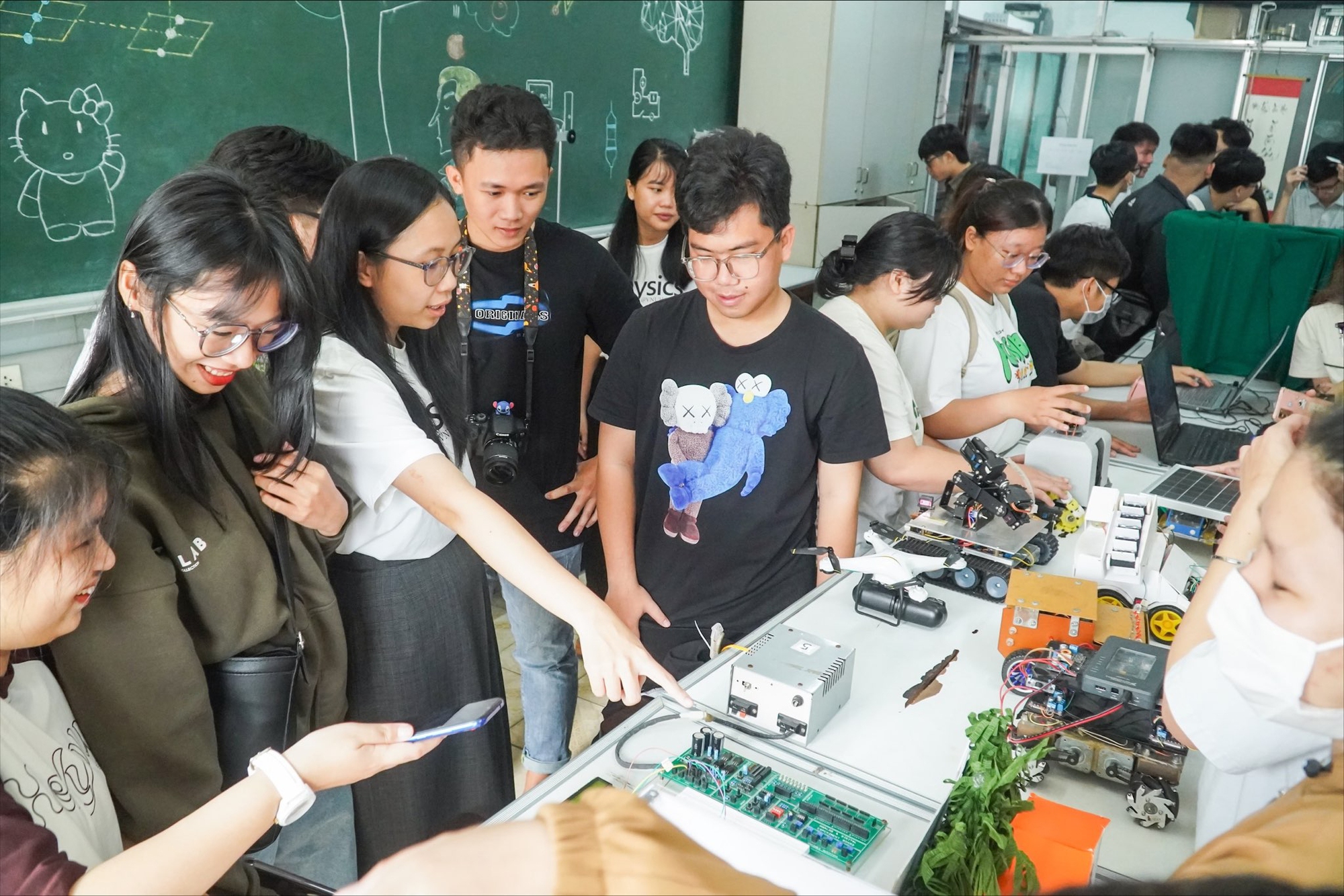 TP HCM: Cập nhật th&ocirc;ng tin số lượng sinh vi&ecirc;n tốt nghiệp theo ng&agrave;nh - Ảnh 1.