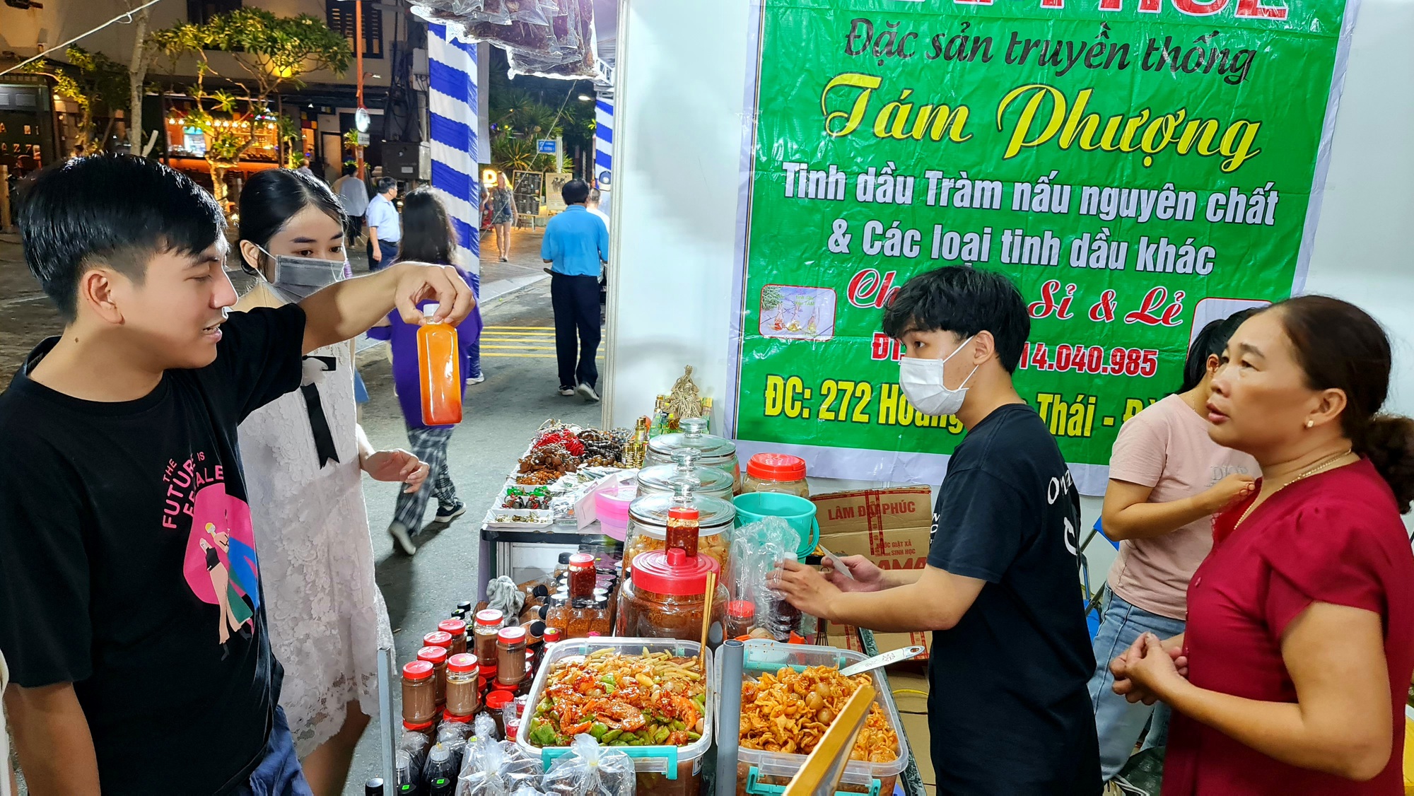 “Phố Tây” Đà Nẵng khai trương sản phẩm mới, mở cửa chợ đêm - Ảnh 10.
