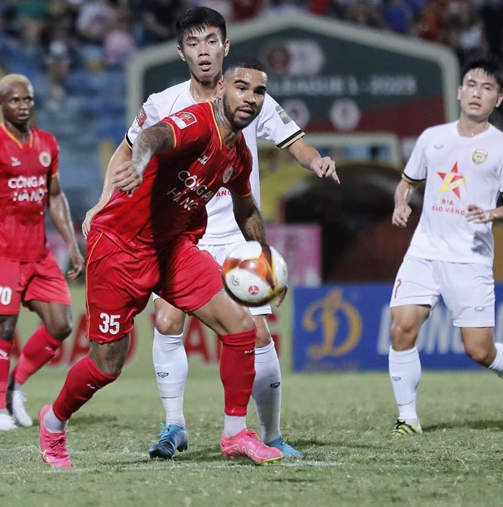 Quang Hải vẫn chưa biết thắng trong m&agrave;u &aacute;o C&ocirc;ng an H&agrave; Nội - Ảnh 1.
