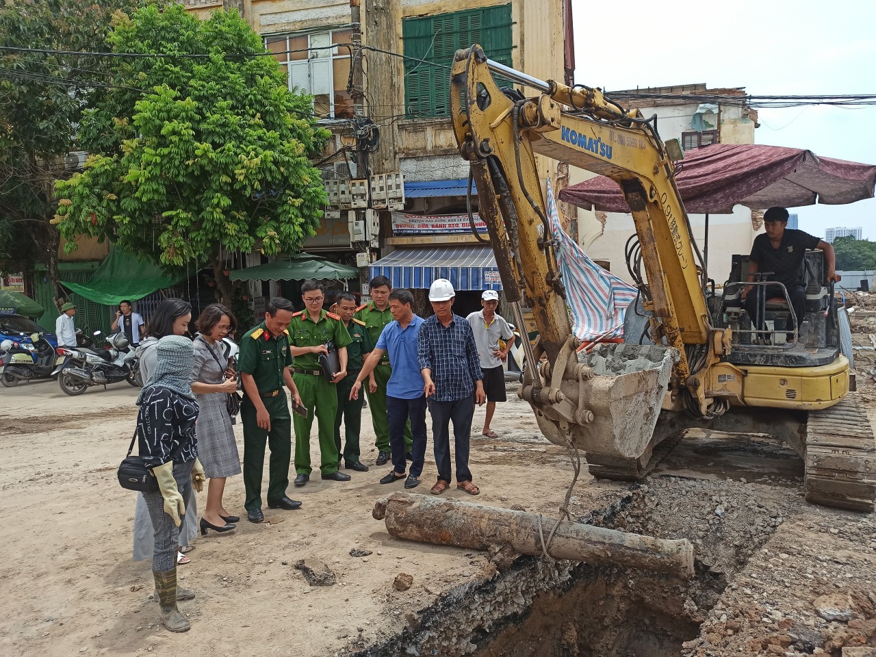 Phát hiện khẩu súng thần công dài gần 2 m thời triều Nguyễn