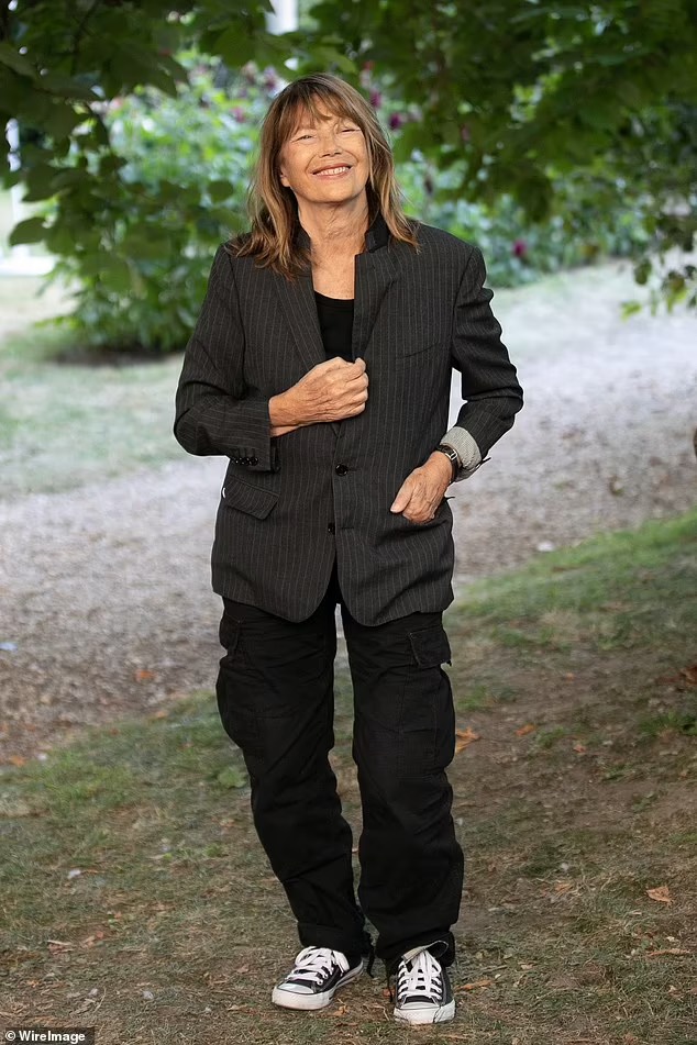 “Biểu tượng thời trang” Jane Birkin qua đời - Ảnh 1.