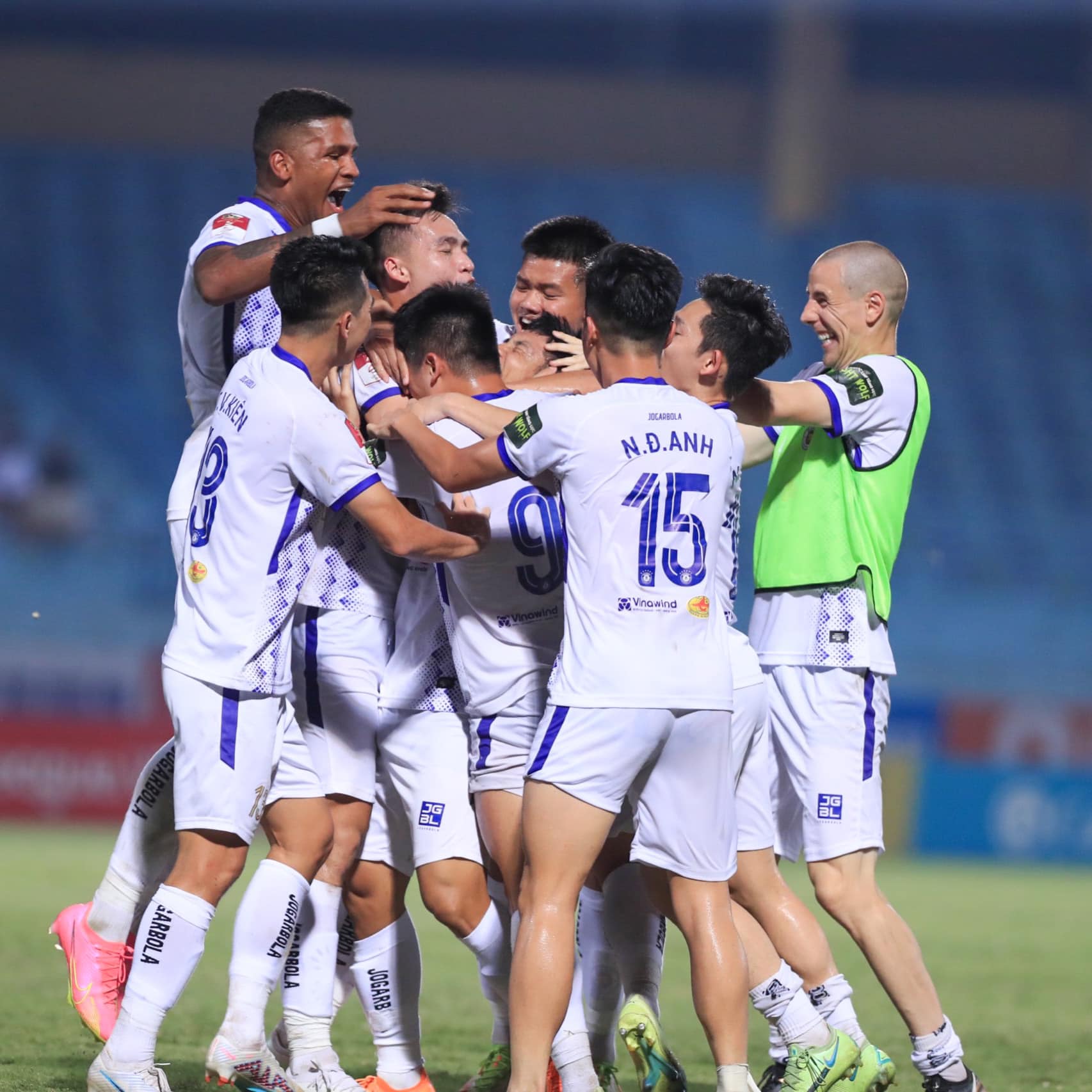 CLB H&agrave; Nội thắng ngược TopenLand B&igrave;nh Định, &aacute;p s&aacute;t ng&ocirc;i đầu bảng V-League - Ảnh 3.