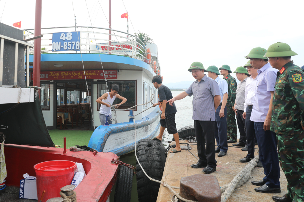 Bão số 1: Hơn 600 du khách "mắc kẹt" tại Cô Tô, Quan Lạn, Minh Châu, Ngọc Vừng
