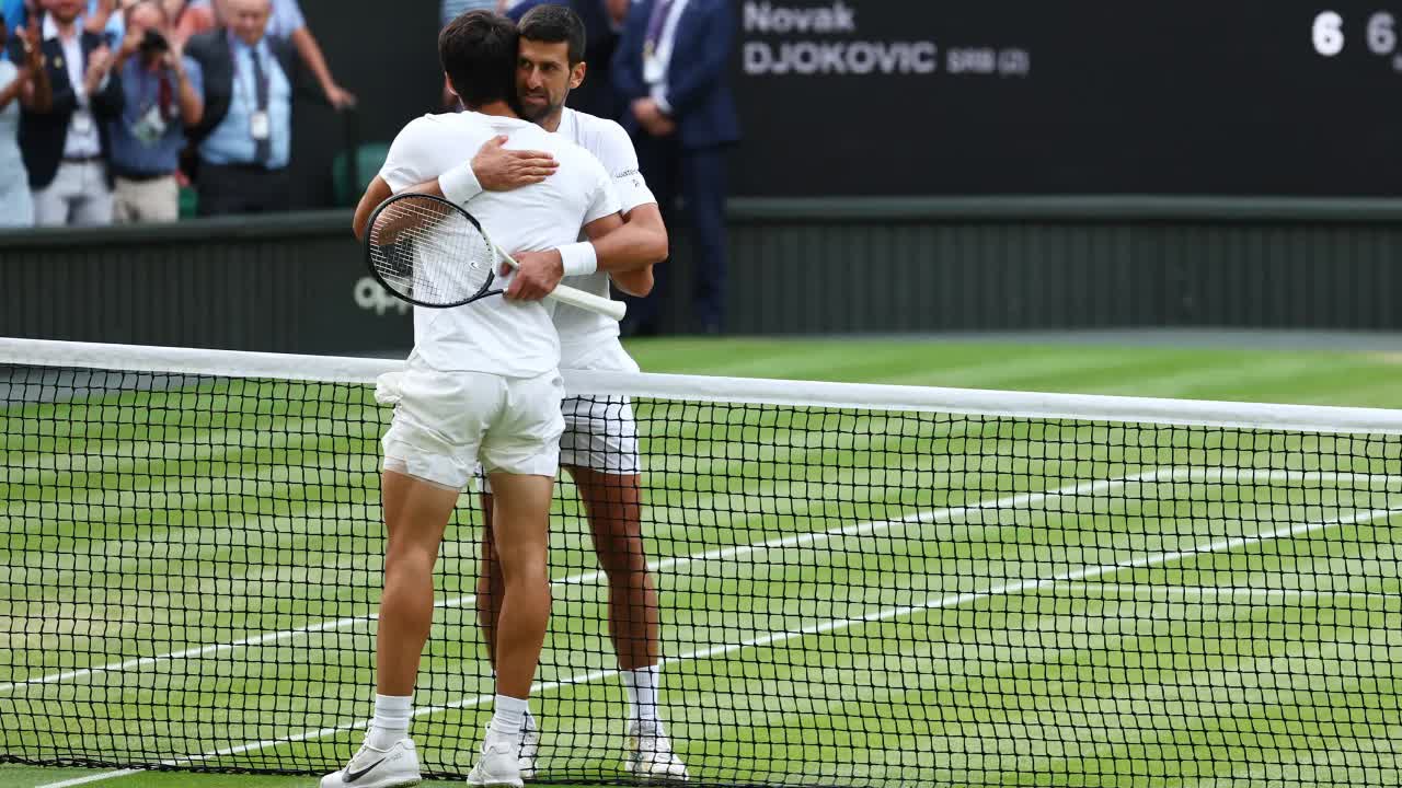 Djokovic nhận án phạt sau thất bại tại chung kết Wimbledon - Ảnh 2.