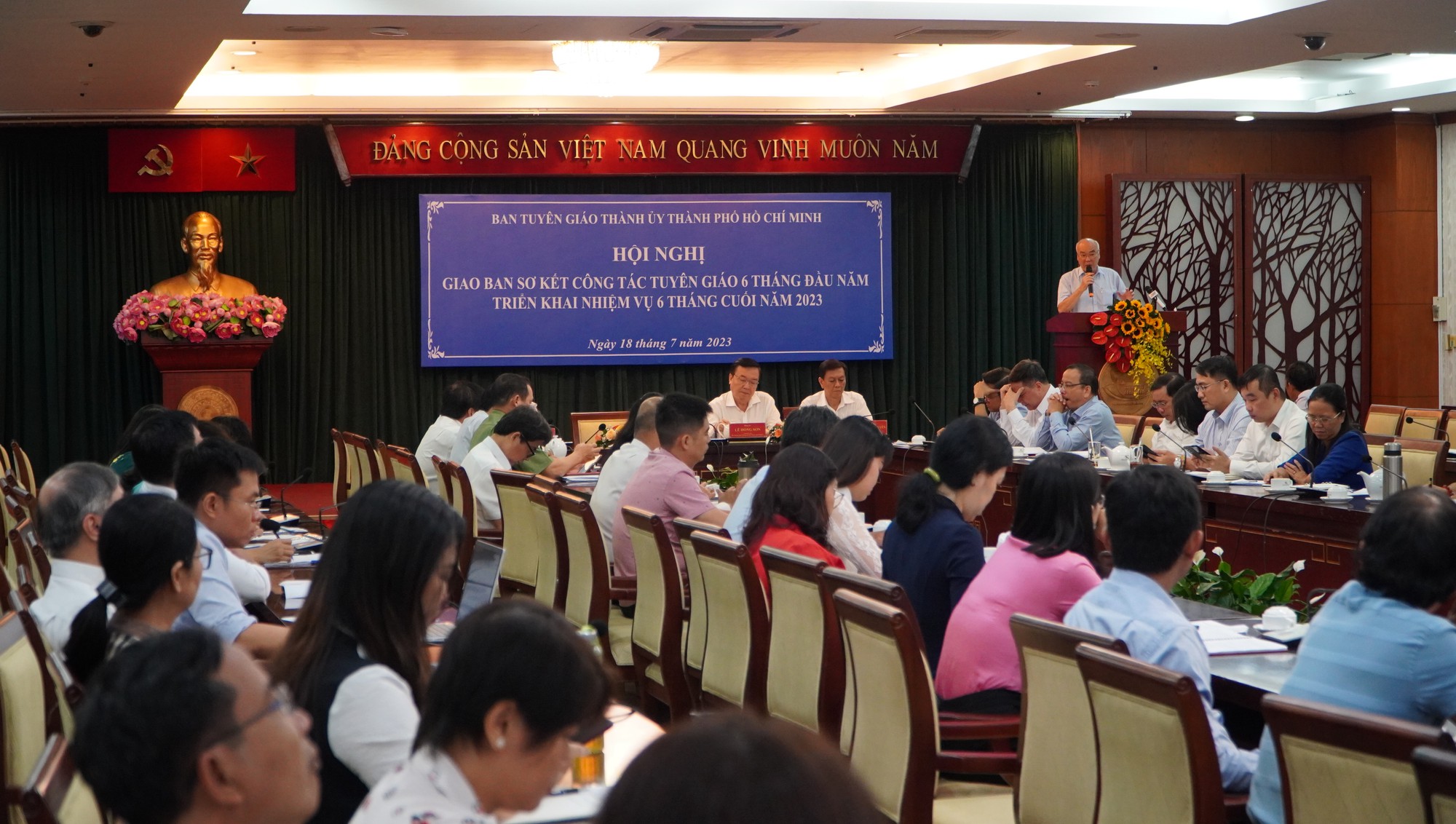 Tuy&ecirc;n gi&aacute;o phải đi v&agrave;o t&acirc;m điểm của &acirc;u lo, băn khoăn, phiến diện để xử l&yacute; - Ảnh 1.