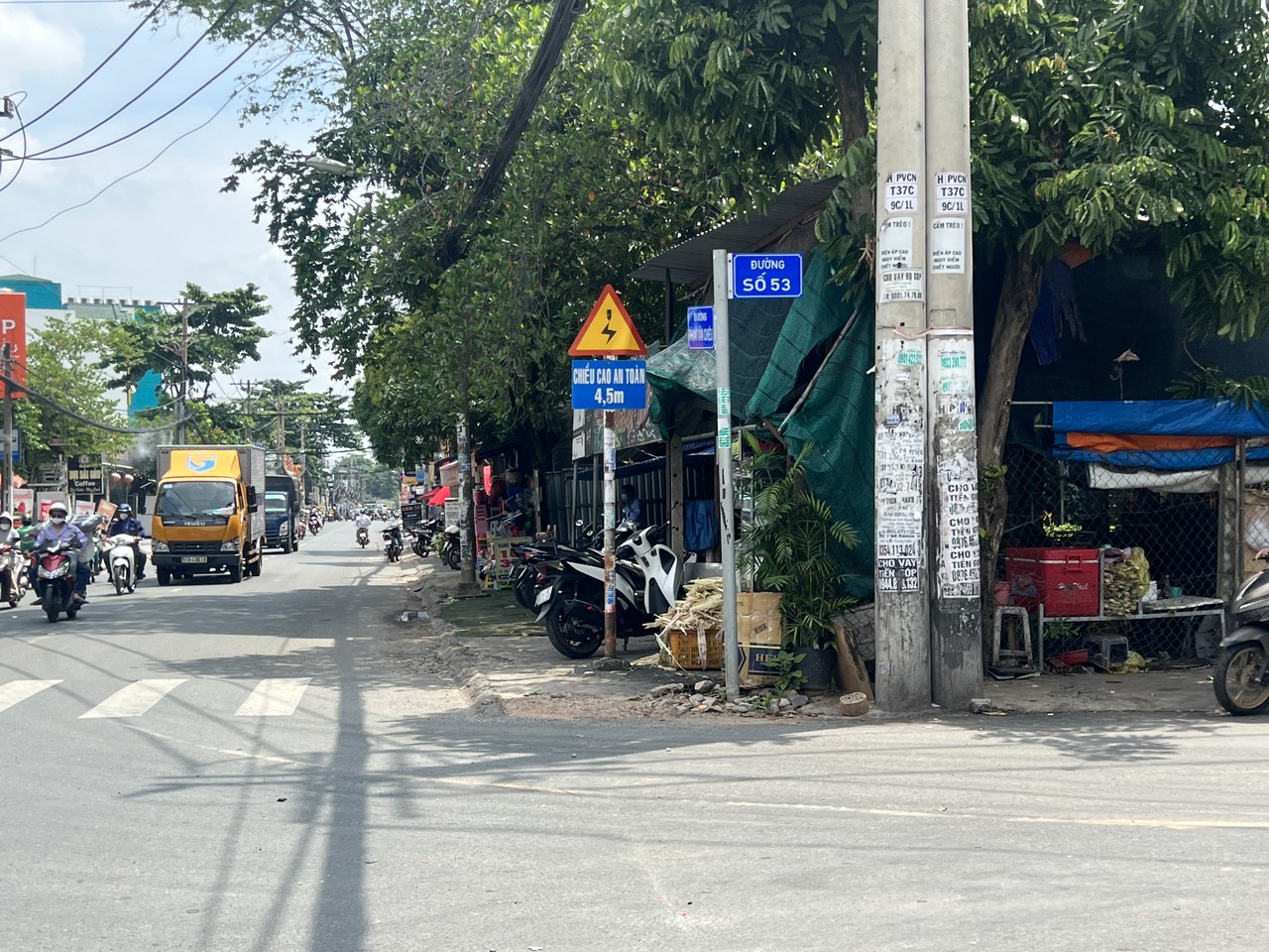 Công an triệu tập người mẹ trong vụ tai nạn thương tâm ở Gò Vấp, TP HCM - Ảnh 2.