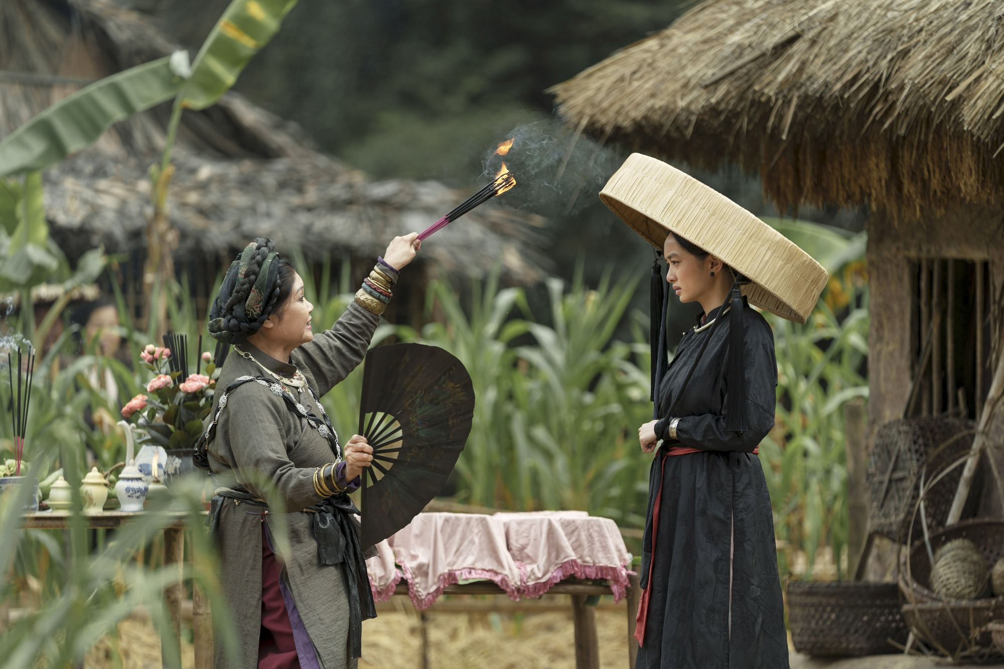 Kaity Nguyễn cuốn h&uacute;t trong &ldquo;Người vợ cuối c&ugrave;ng&rdquo; của Victor Vũ - Ảnh 4.