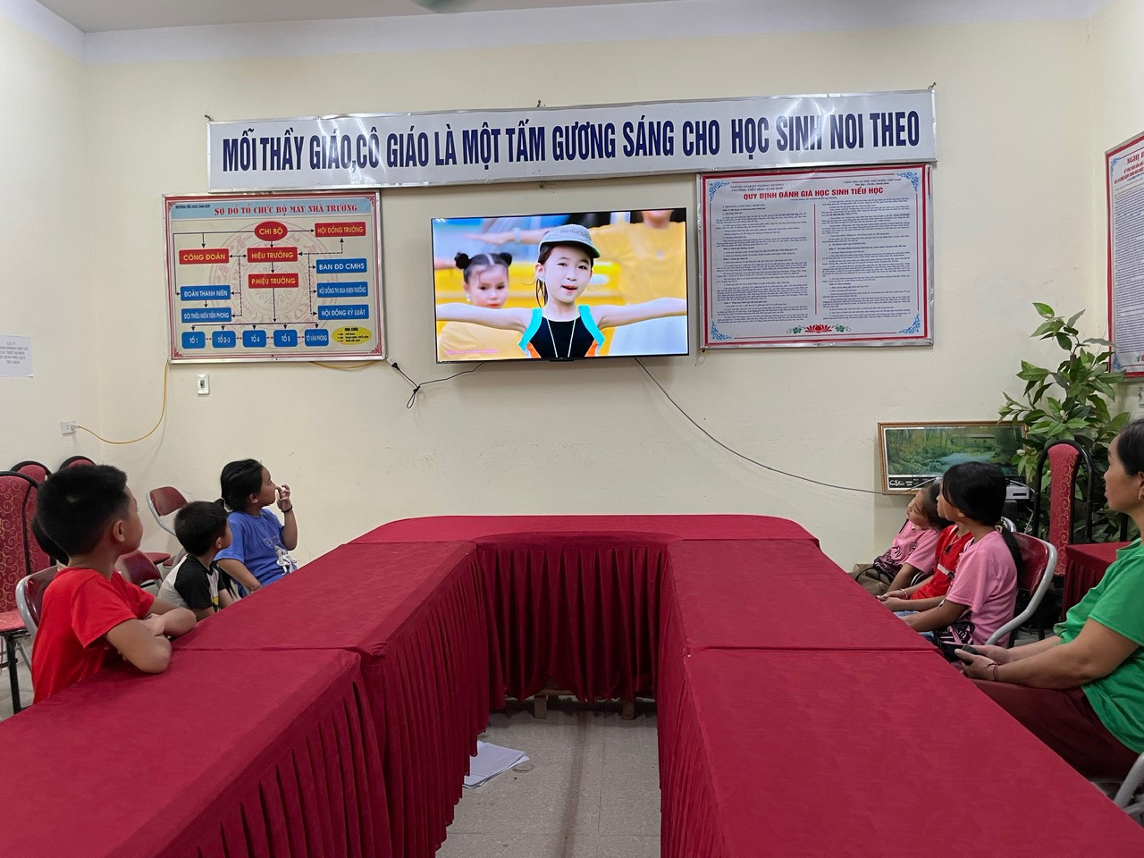 TCL đồng h&agrave;nh mầm non tương lai, mang c&ocirc;ng nghệ đến mọi miền Tổ quốc - Ảnh 2.