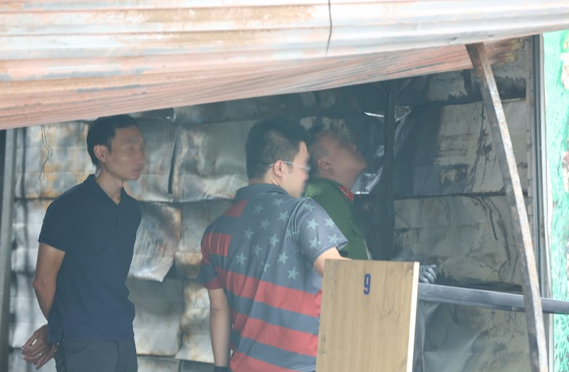 Cận cảnh vụ ch&aacute;y nh&agrave; kinh doanh xe đạp, xe m&aacute;y khiến cả nh&agrave; 3 người tử vong