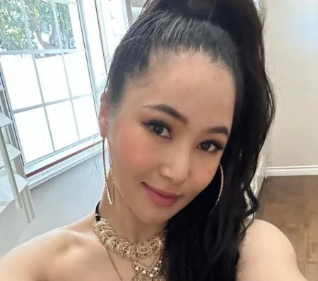 Sắc vóc khó nhận ra của Hương Tràm
